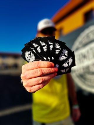 🍻 SOUTĚŽ O 10 VSTUPENEK na XIX. Pivní slavnosti sokolovského piva Permon! 🎉💪 Chceš si užít den plný piva, hudby a zábavy...